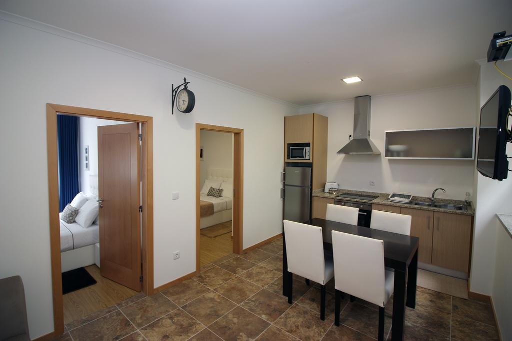 Geresiana Apartamentos ภายนอก รูปภาพ