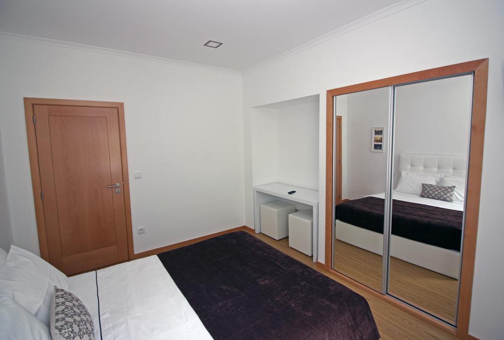 Geresiana Apartamentos ภายนอก รูปภาพ