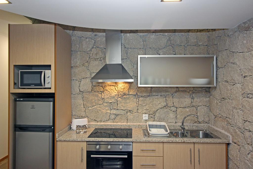 Geresiana Apartamentos ภายนอก รูปภาพ