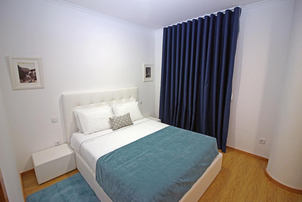 Geresiana Apartamentos ภายนอก รูปภาพ